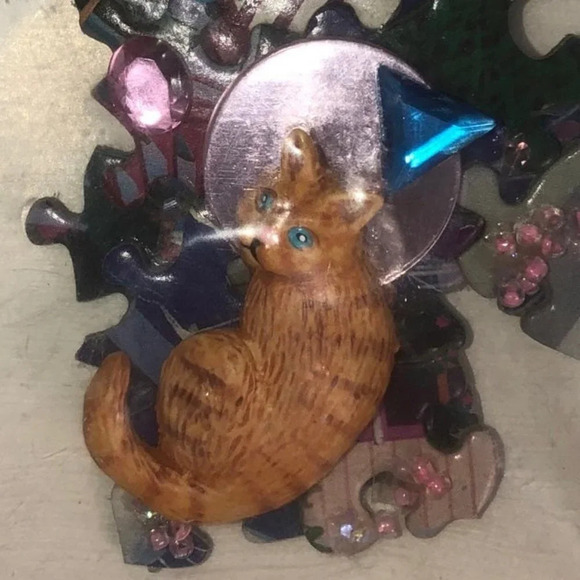 ENIGMA VARIATIONS Handmade Pin/Brooch Cat Puzzle Pieces USA NIP - Picture 2 of 6